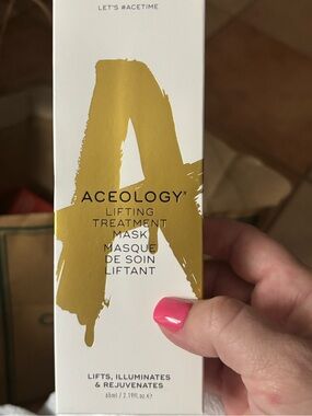 Aceology Lifting Treatment Mask - White & Gold